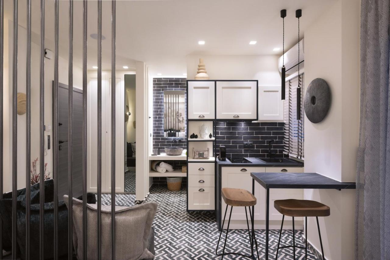 Adrianou At Heart Of Plaka Apartment Athena Bagian luar foto