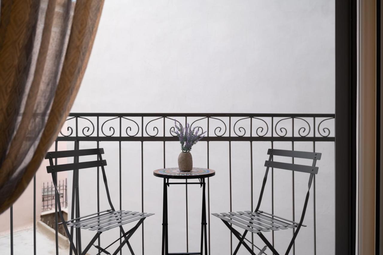 Adrianou At Heart Of Plaka Apartment Athena Bagian luar foto