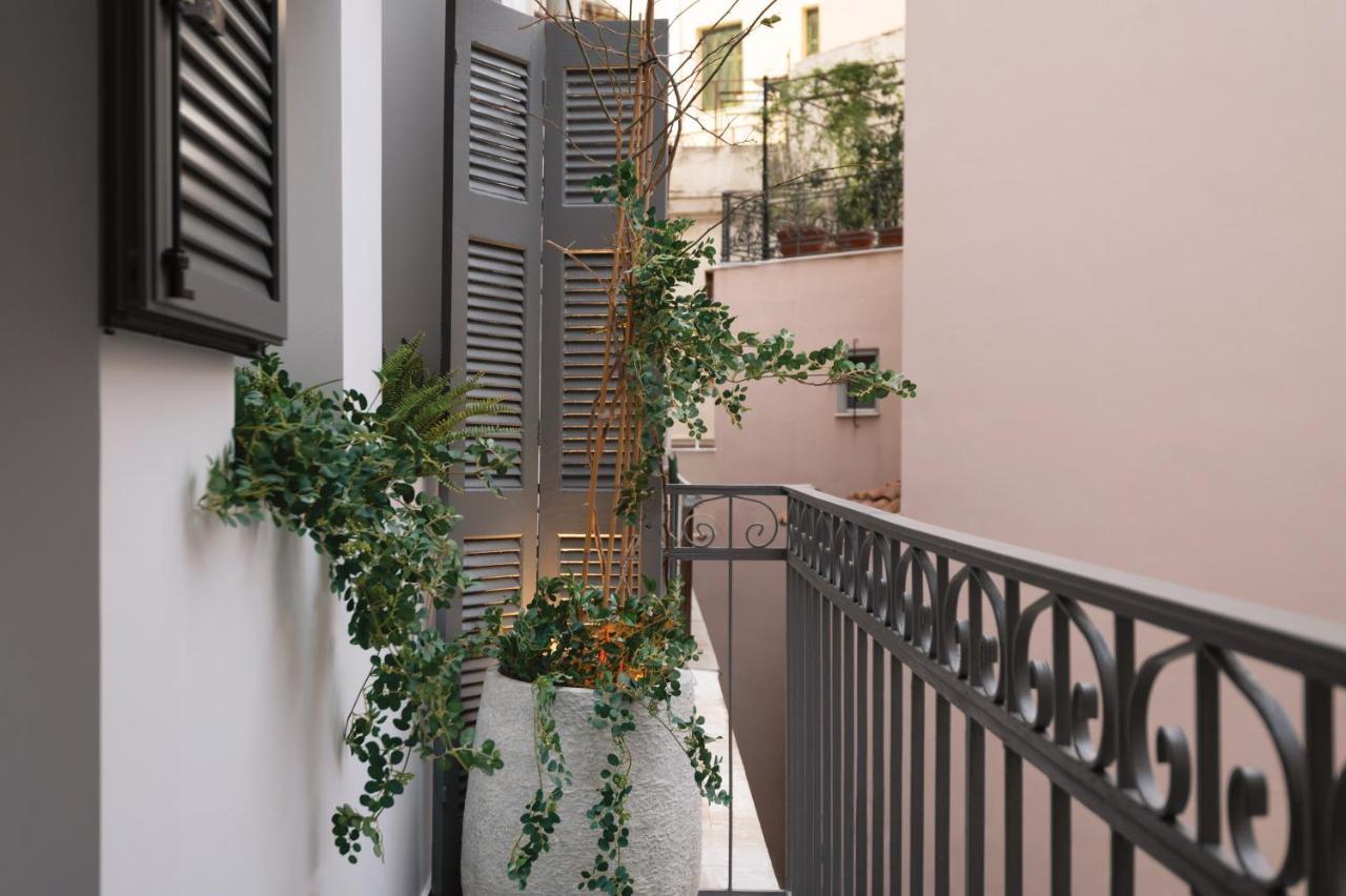 Adrianou At Heart Of Plaka Apartment Athena Bagian luar foto