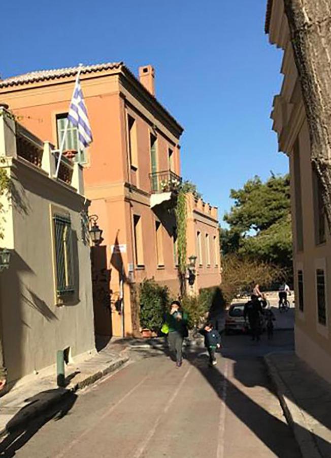 Adrianou At Heart Of Plaka Apartment Athena Bagian luar foto
