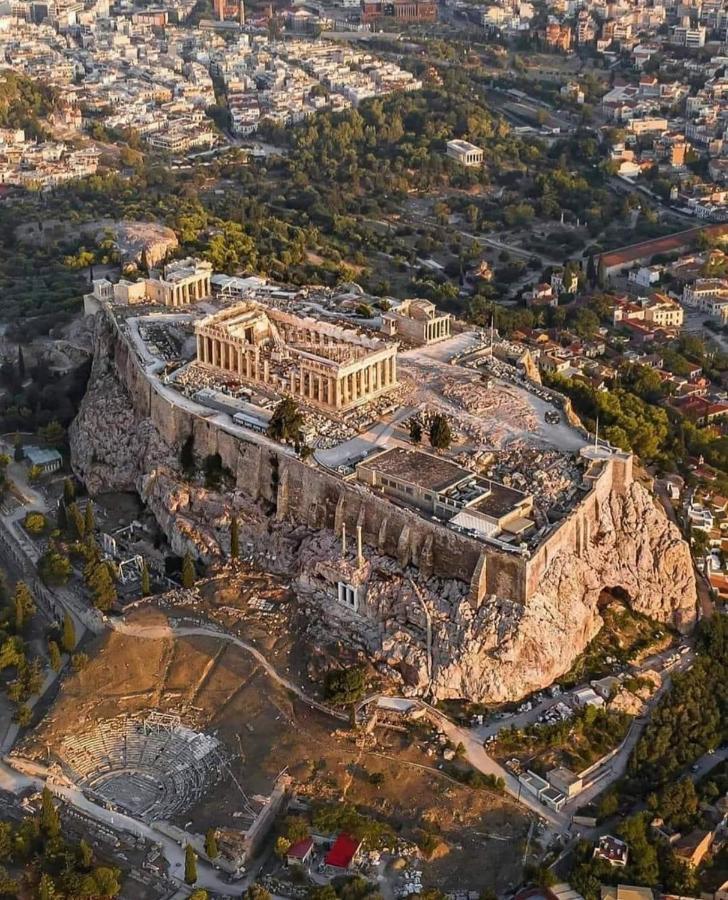 Adrianou At Heart Of Plaka Apartment Athena Bagian luar foto
